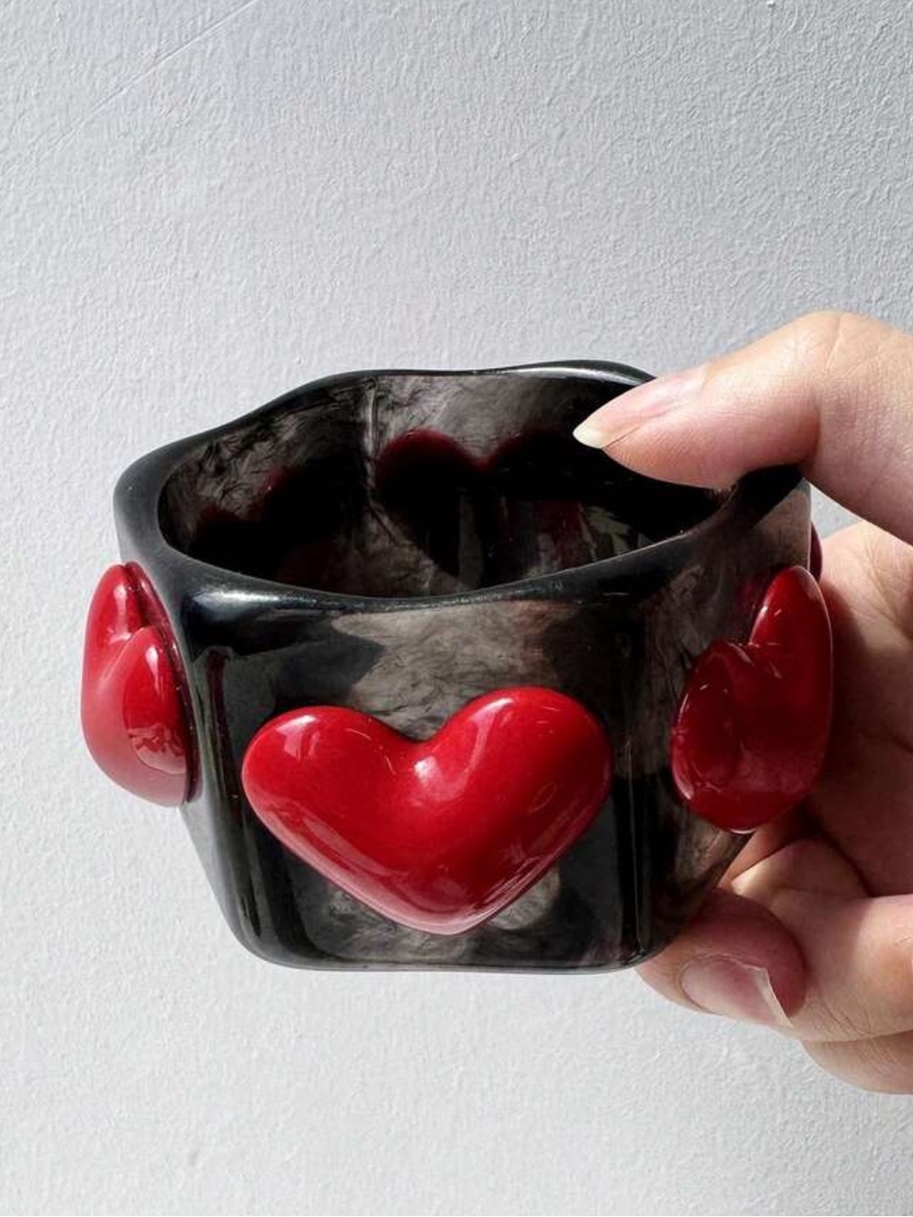 Thick Resin heart shape Bangle In Red And Black